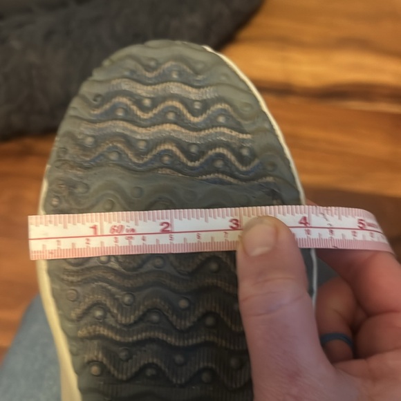 Bogs women’s boots silver - Picture 10 of 10